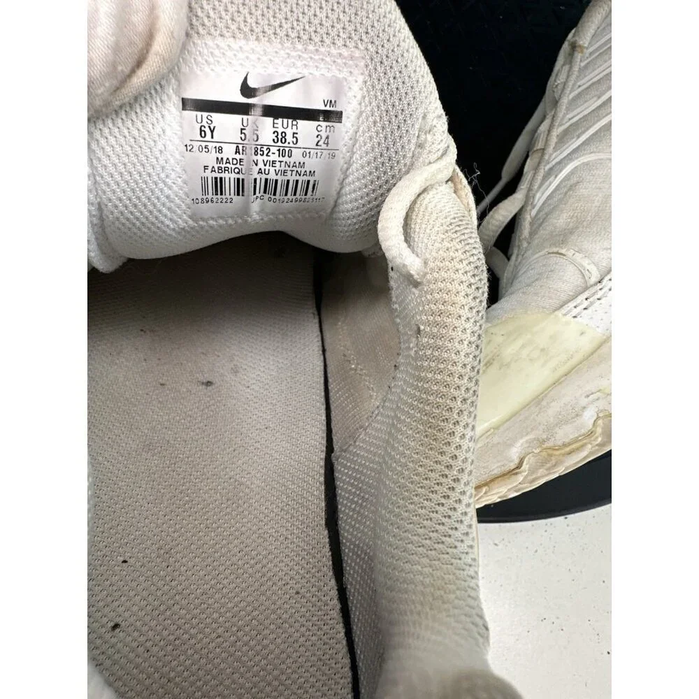 Nike Air Max Plus GS White Metallic Silver 2019 Size 5.5Y AR1852-100